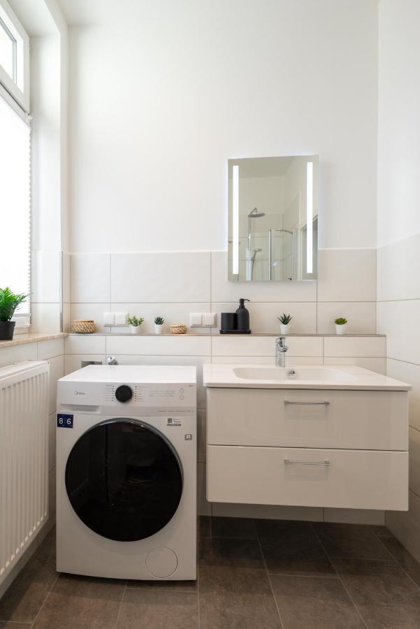 Maremar - Design Apartment - Luxus Boxspringbett - Zentral - Kueche - Arbeitsplatz - Highspeed Wlan Gera Dış mekan fotoğraf